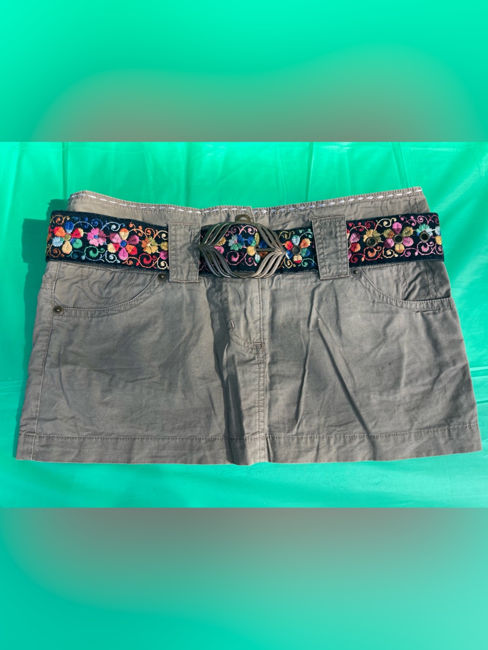 Y2K LOW RISE MICRO MINI SKIRT SIZE S JUNIORS IN OLIVE GREEN VINTAGE